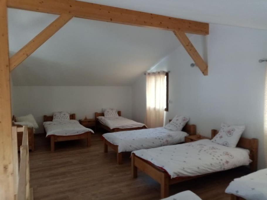 Chalet El Cant Dels Ocells Fillols Exterior photo